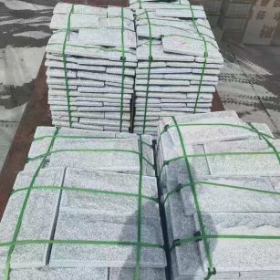 周口 芝麻白蘑菇石装车出货