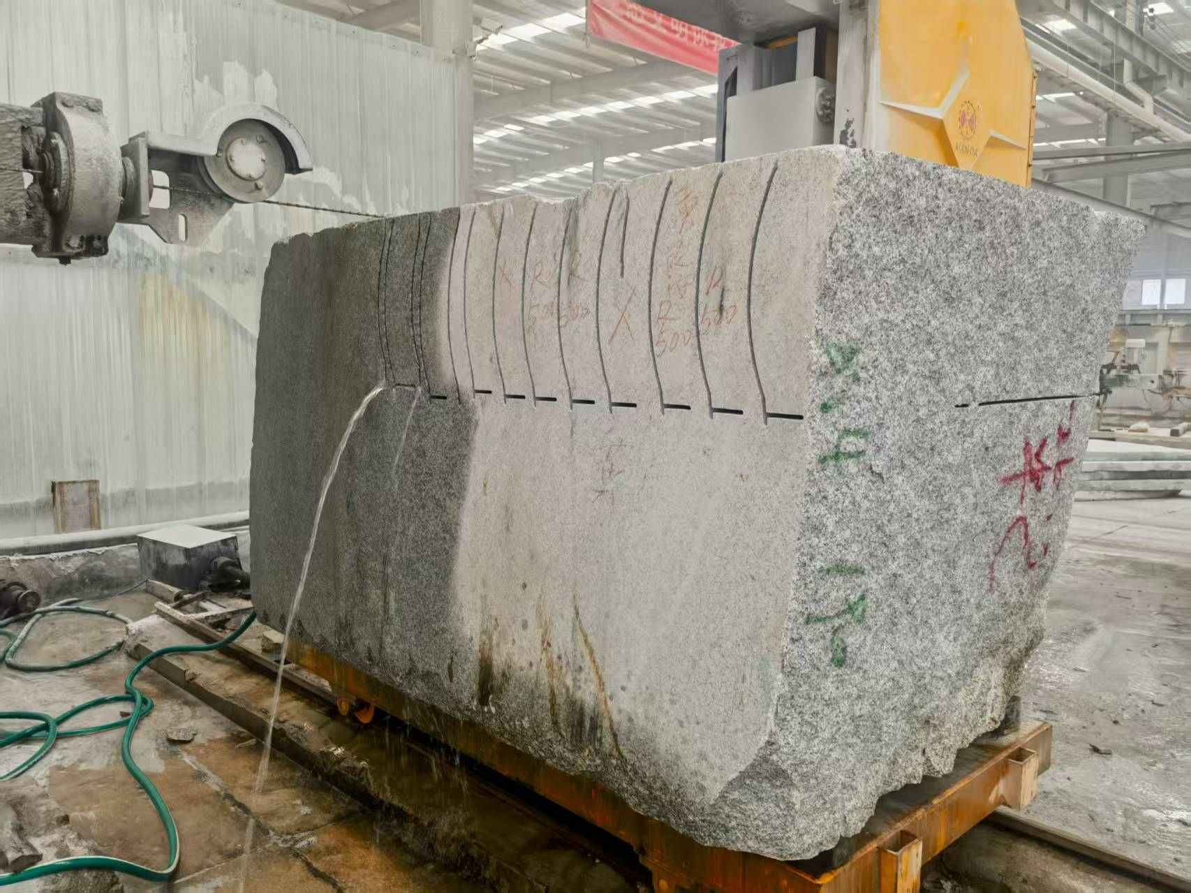 周口 602，大花芙蓉白，绳锯加工弧形路沿石