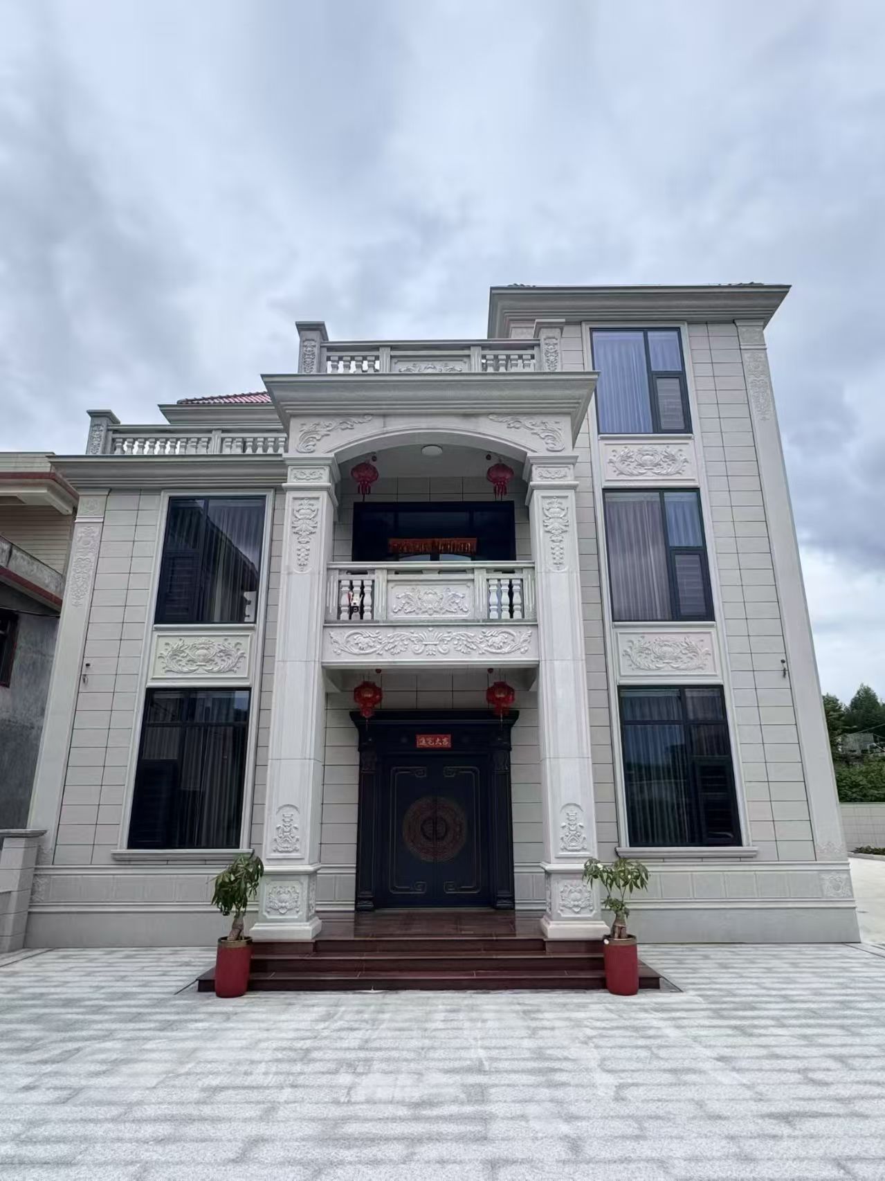 周口 芝麻白石材别墅干挂案例展示