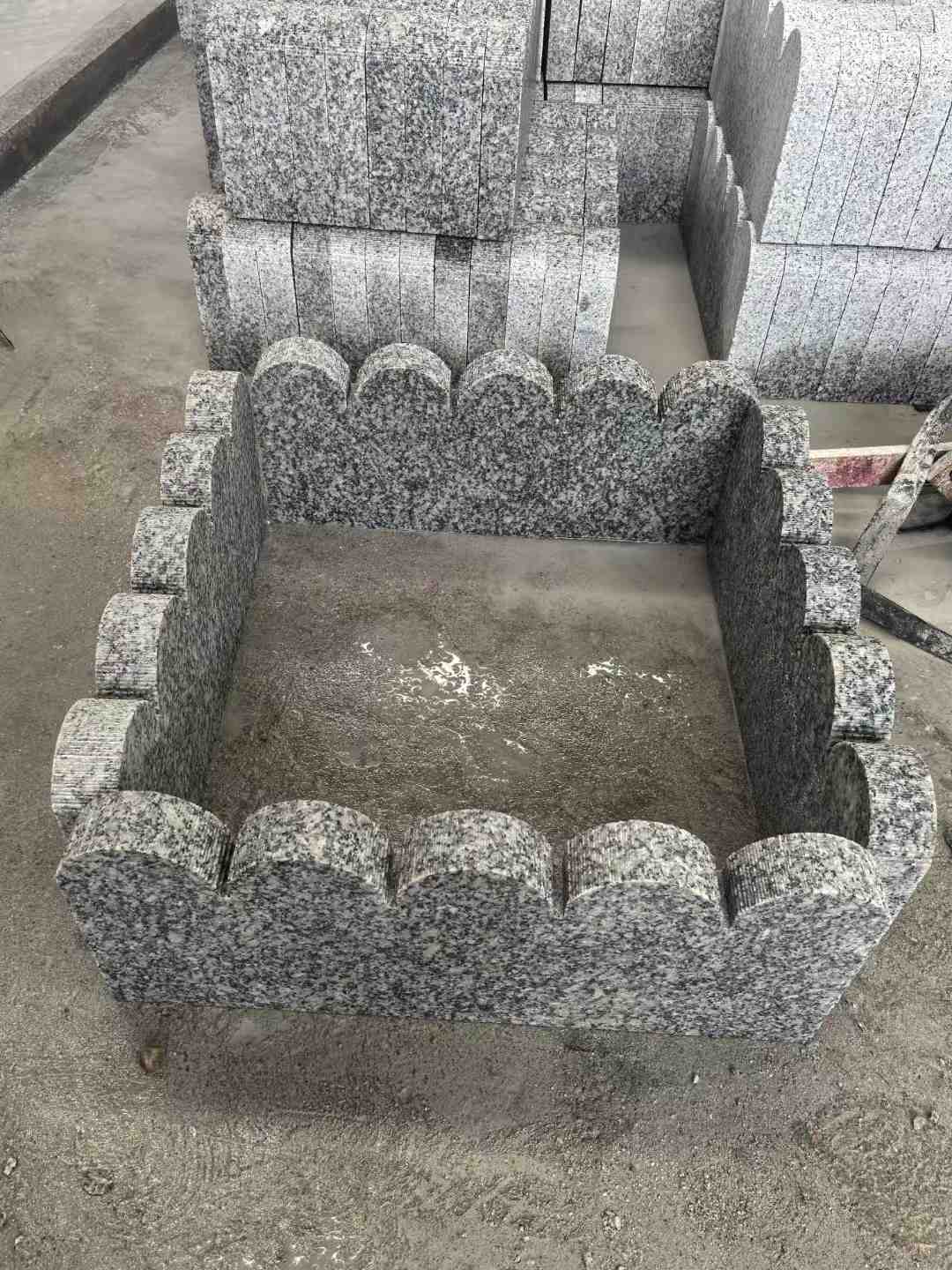 周口 花边石、花坛围栏石、花池界石、菜园栅栏石、镶边石、波浪状界石介绍