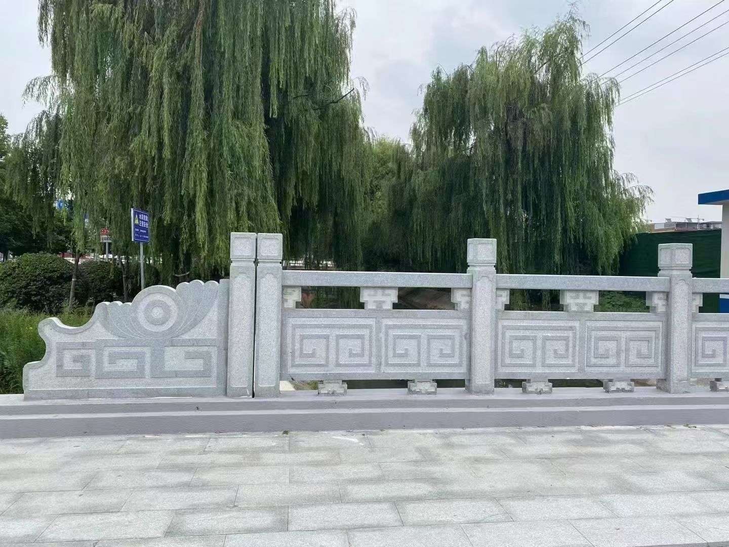 周口 芝麻灰桥栏杆、河道栏杆安装效果