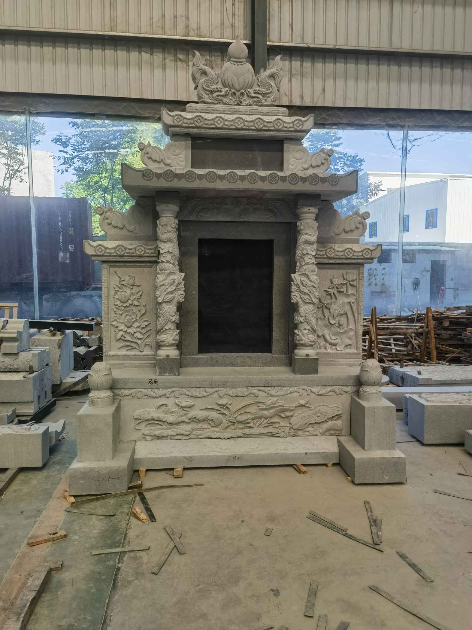 周口 芝麻灰高档墓碑、土墓，一套也支持定做