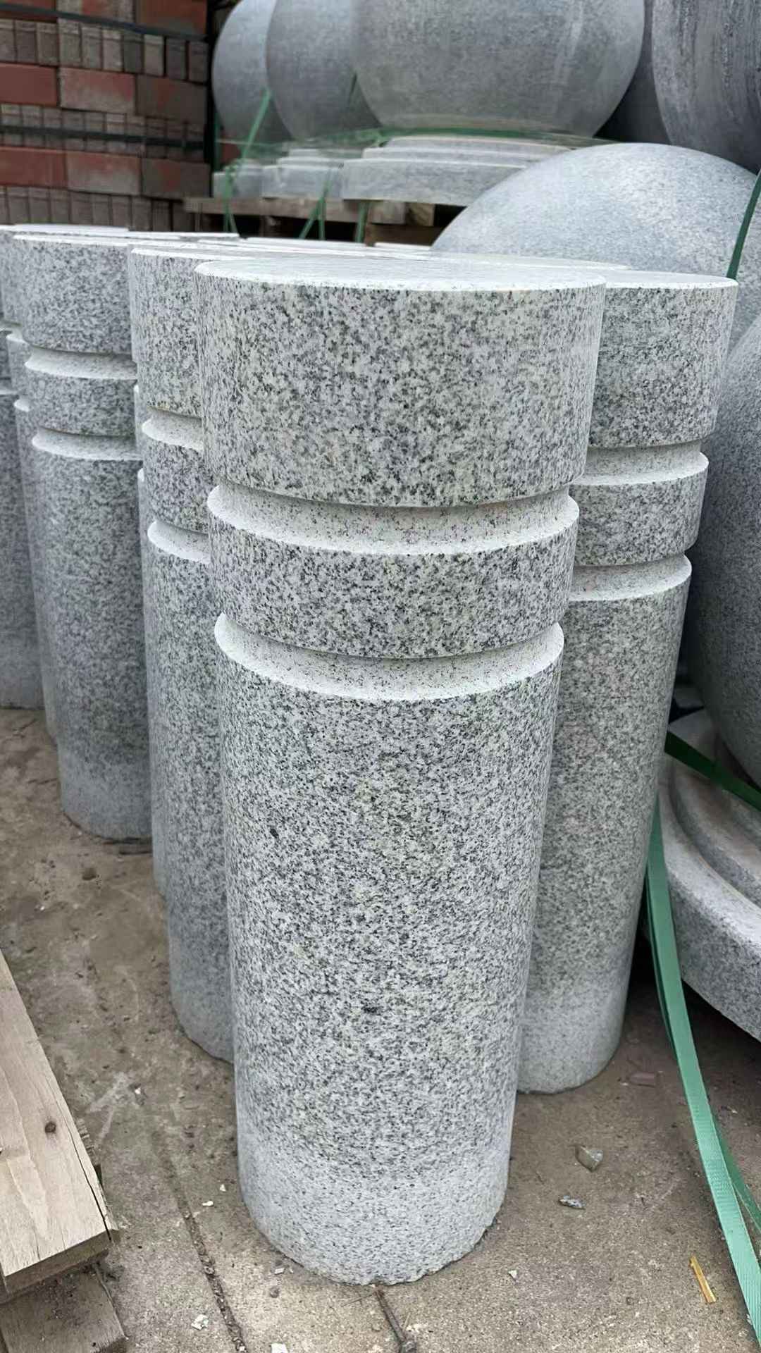 周口 芝麻白花岗岩挡车柱、隔离柱多少钱